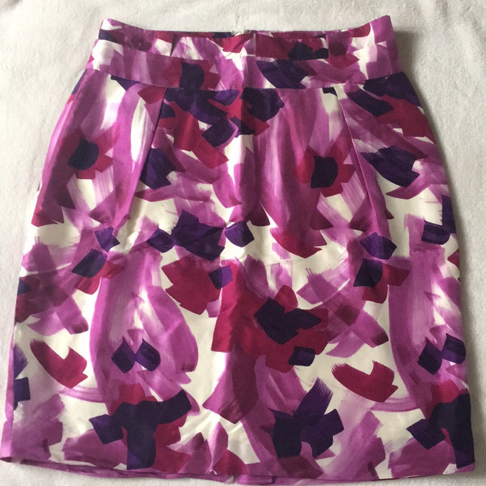 Banana Republic pleated Pencil Skirt - Size 2
